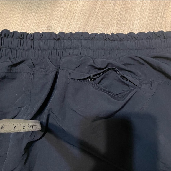 All In Motion woman’s running workout shorts XL black pleated zipper pocket gym - Picture 8 of 8